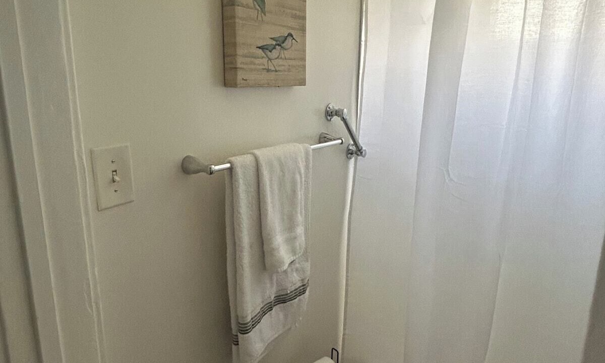 Photo of Bathroom in Harbor