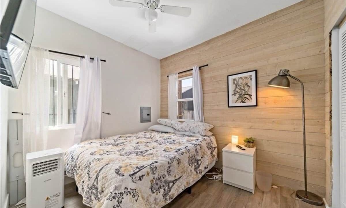Photo of Bedroom in Harbor