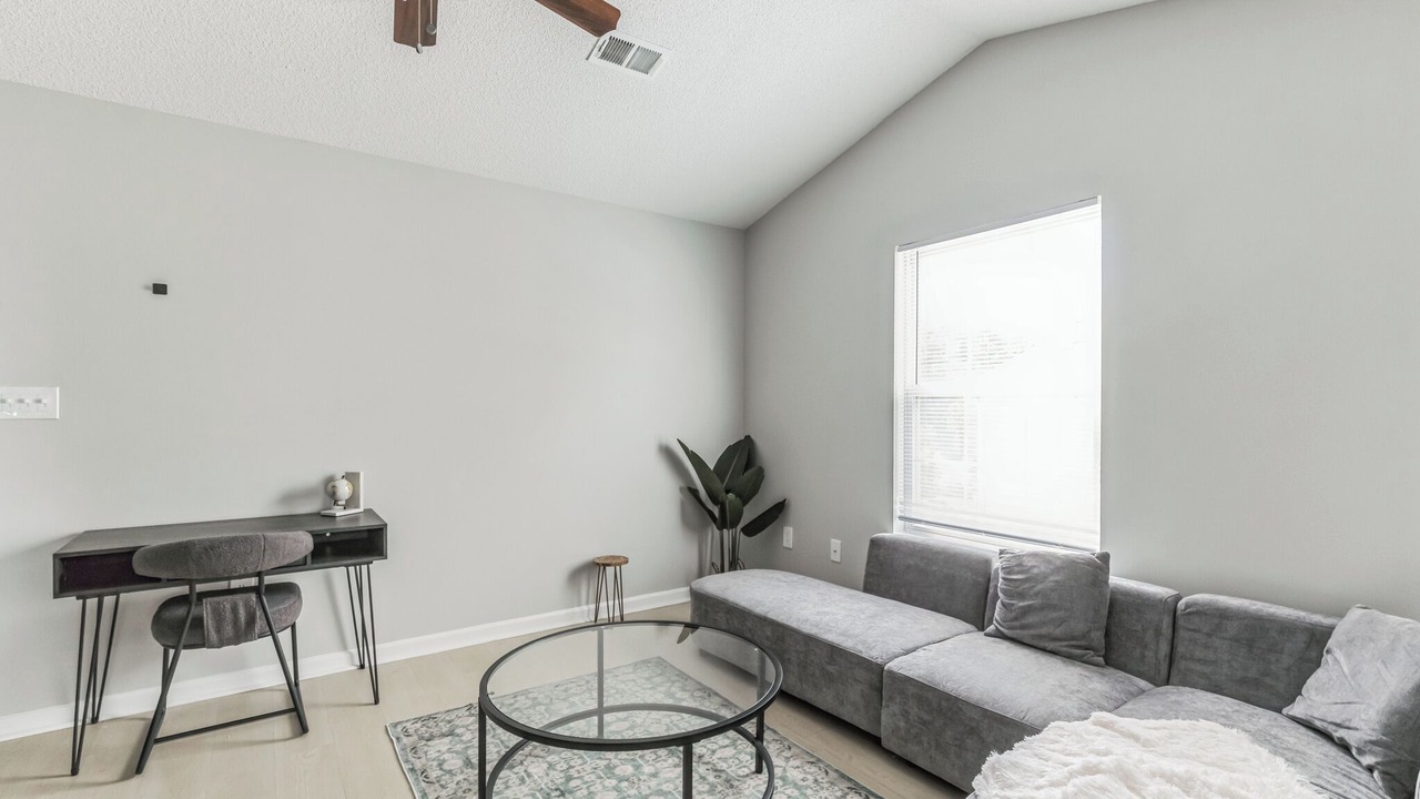 Photo of Livingroom in Westover