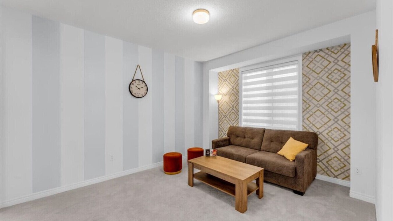 Photo of Livingroom in Centre Wellington