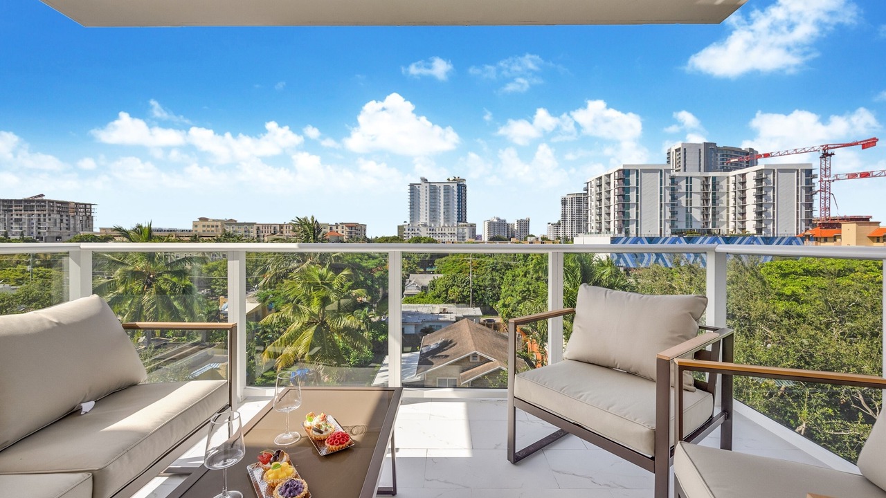 Photo of Patio Balcony in Downtown Hollywood