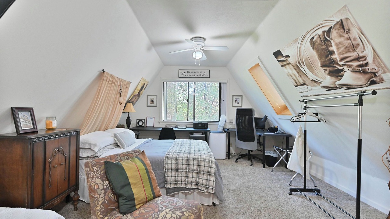 Photo of Bedroom in Hathaway Pines