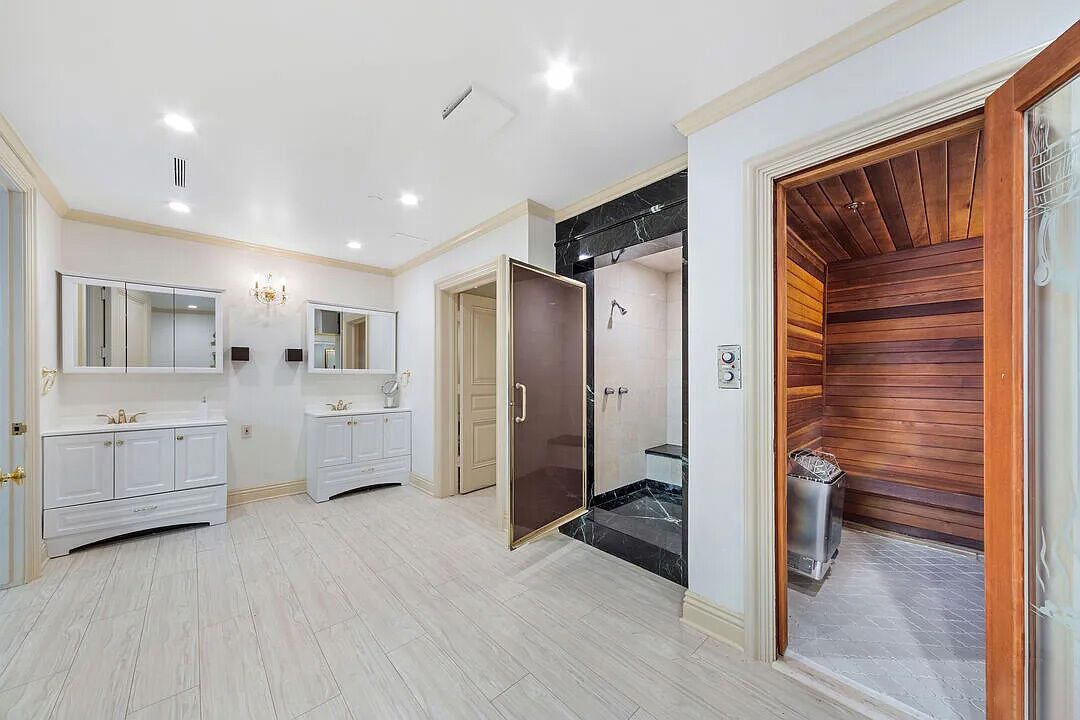 Photo of Bathroom in The Flats