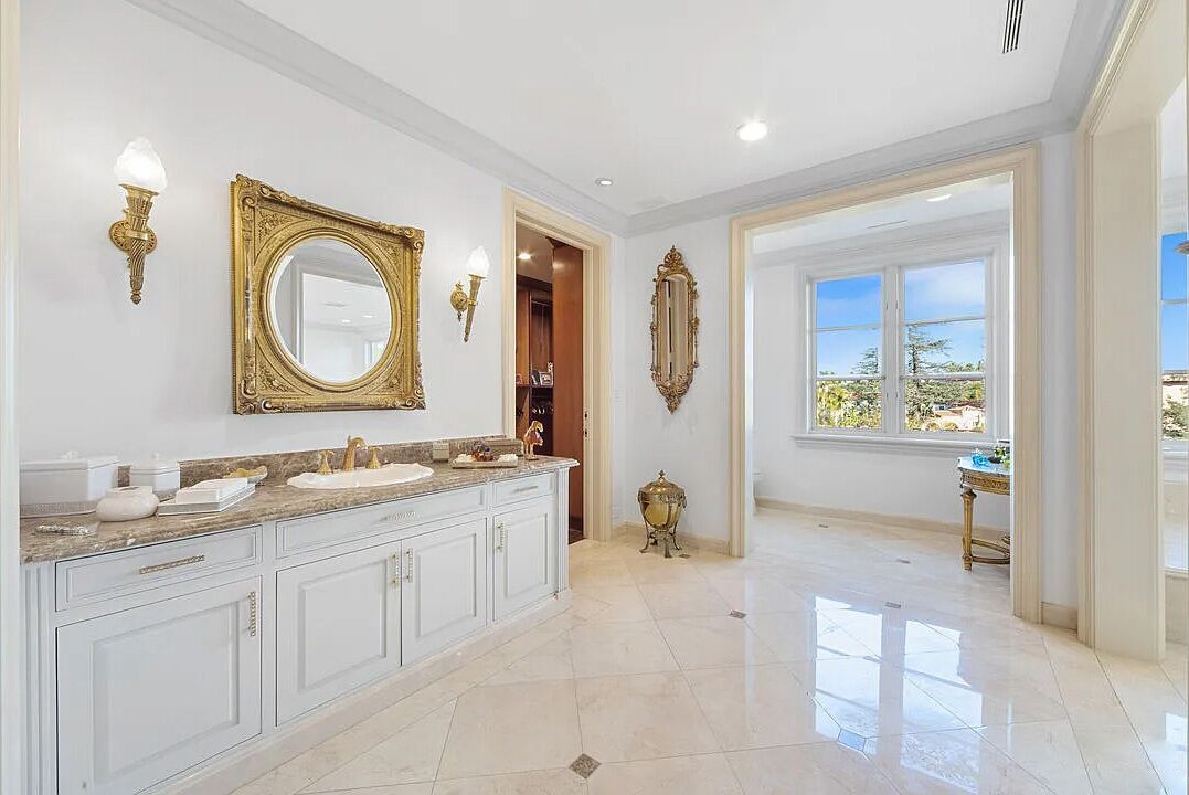 Photo of Bathroom in The Flats