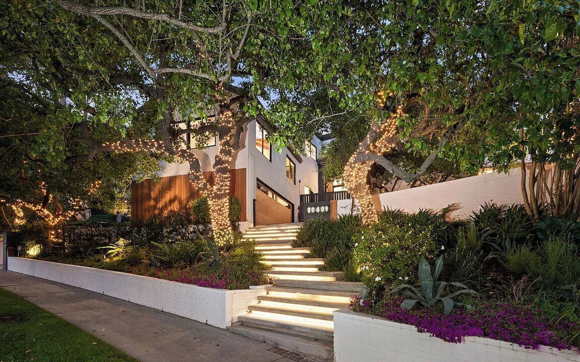 Photo of Outdoor in Holmby Hills