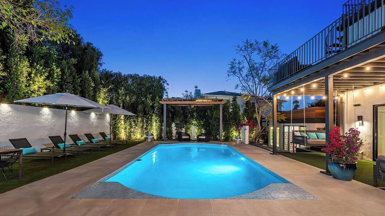 Photo of Outdoor in Holmby Hills