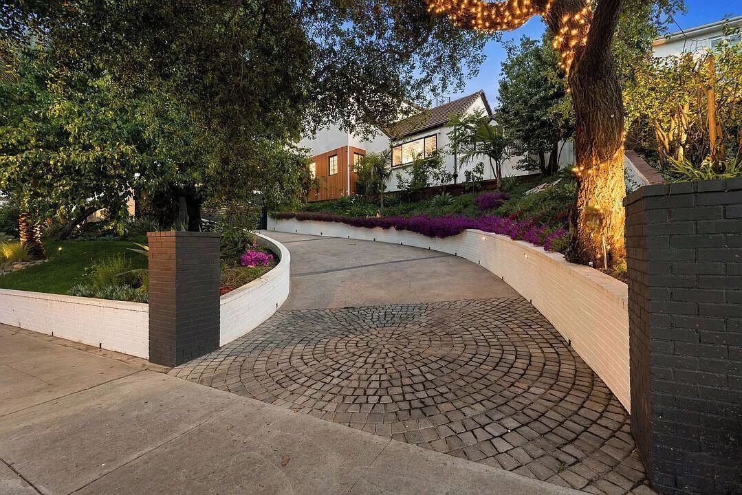 Photo of Outdoor in Holmby Hills