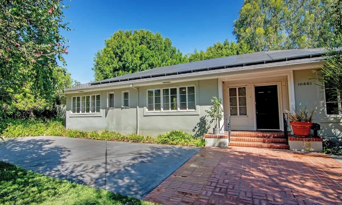 Photo of Outdoor in Holmby Hills