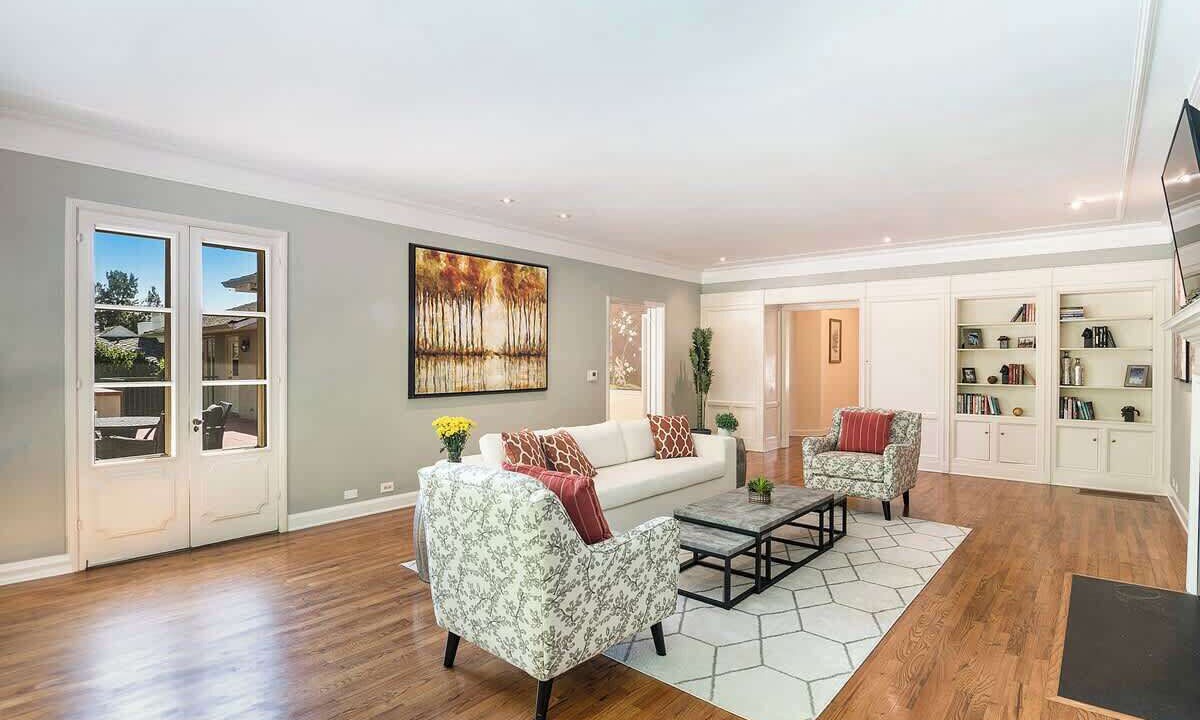 Photo of Livingroom in Holmby Hills
