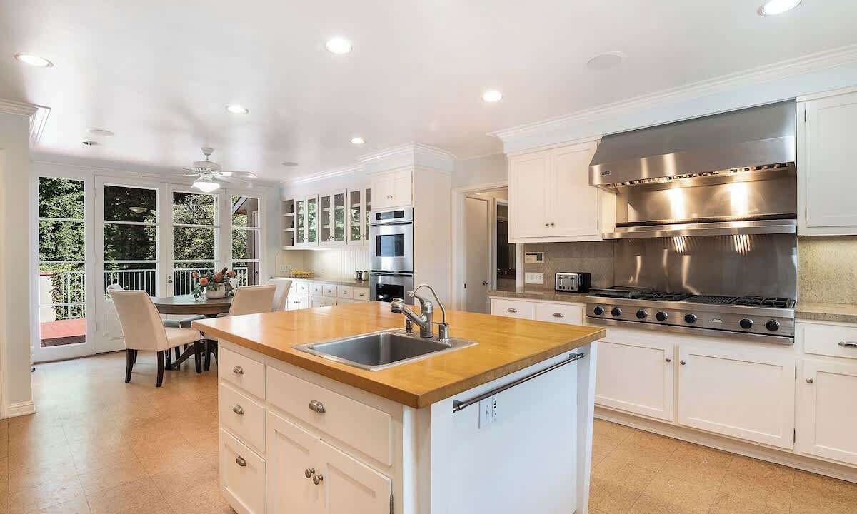 Photo of Kitchen in Holmby Hills