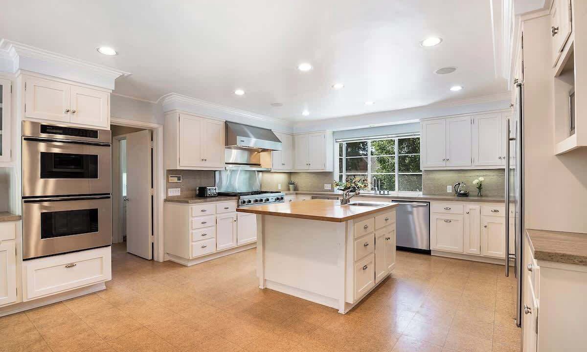 Photo of Kitchen in Holmby Hills