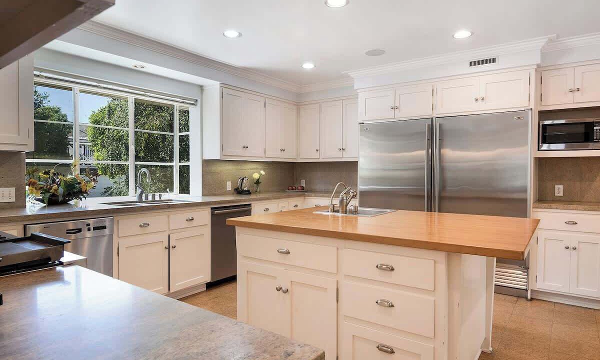 Photo of Kitchen in Holmby Hills
