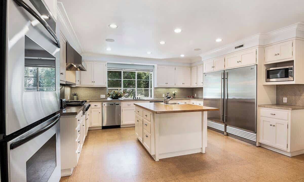 Photo of Kitchen in Holmby Hills