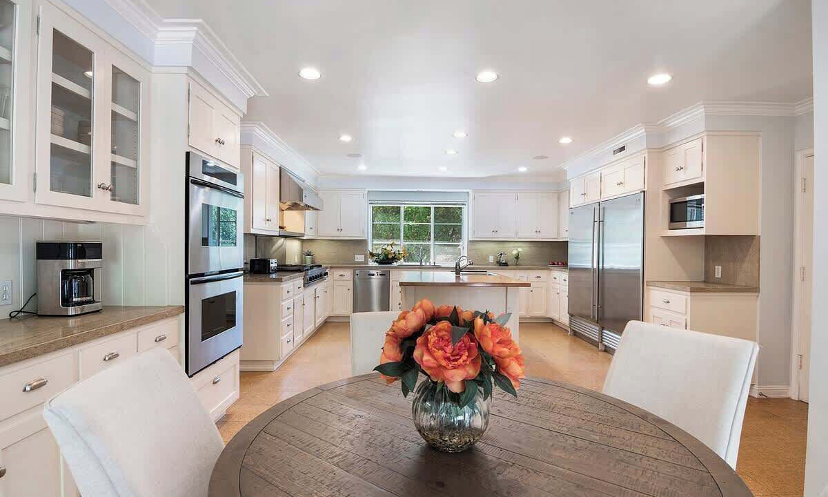 Photo of Kitchen in Holmby Hills