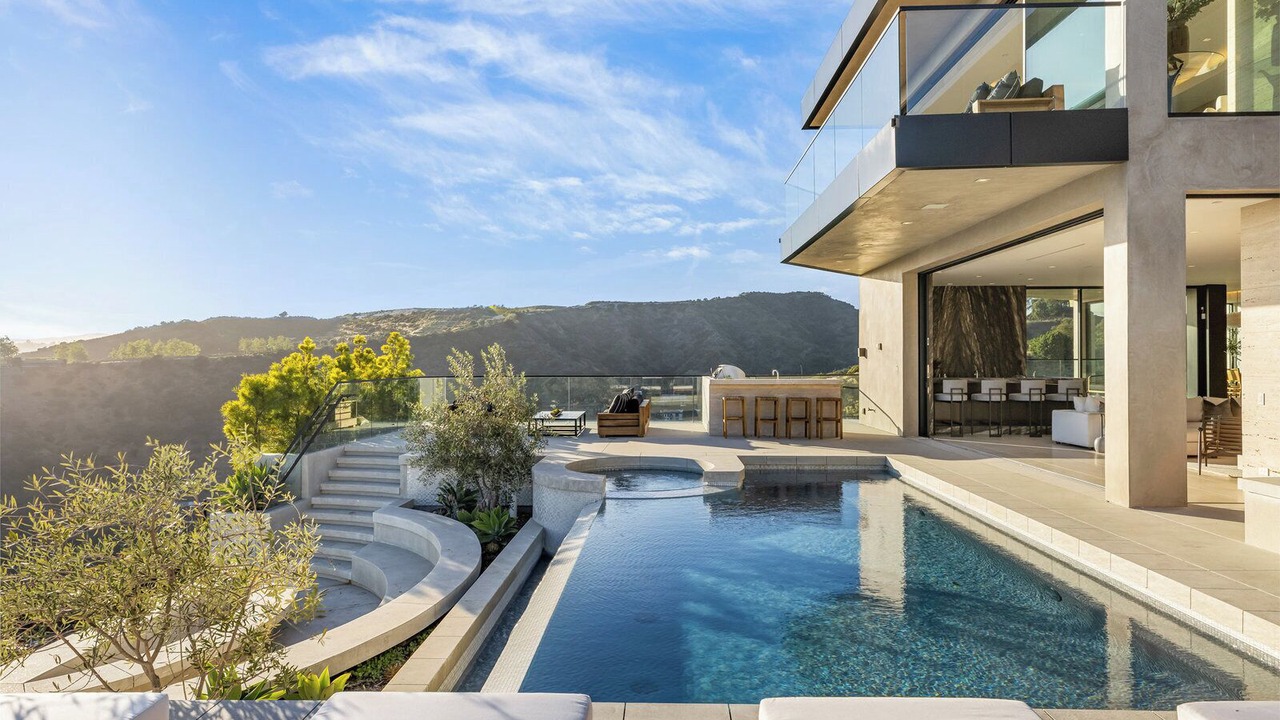 Photo of Outdoor in Beverly Hills