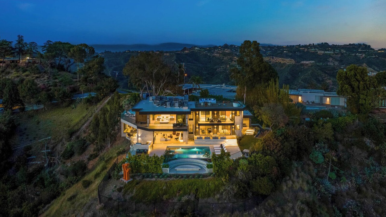 Photo of Outdoor in Beverly Hills