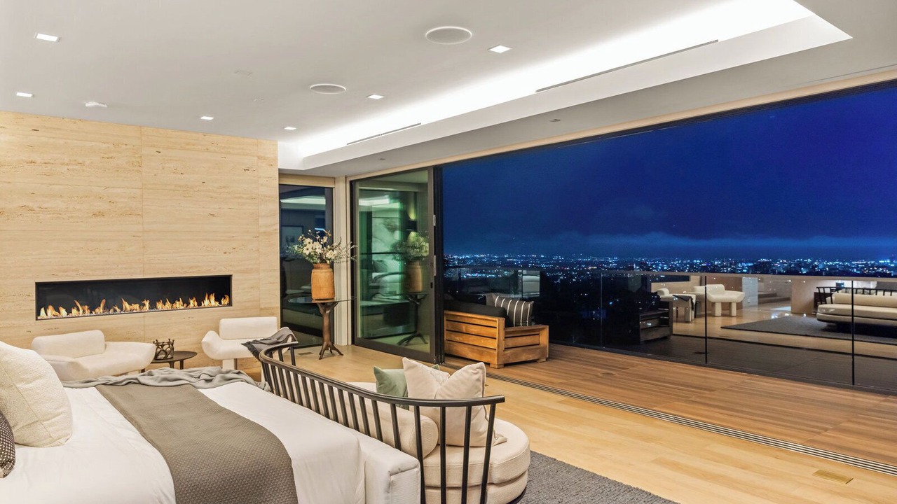 Photo of Bedroom in Beverly Hills