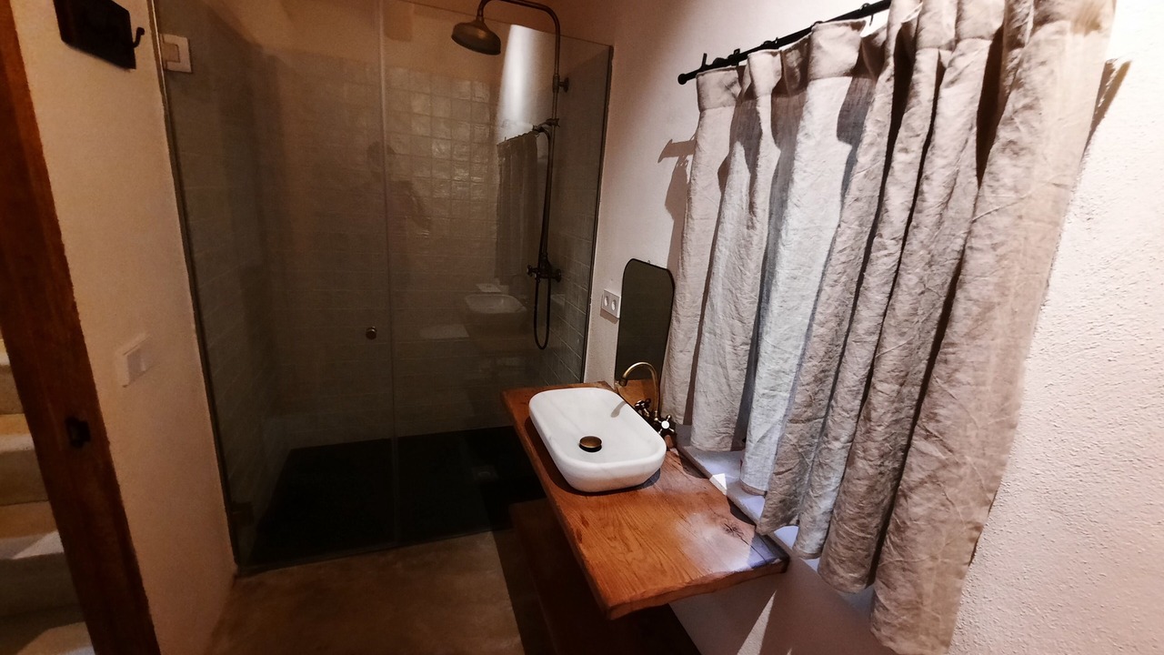 Photo of Bathroom in Albanya