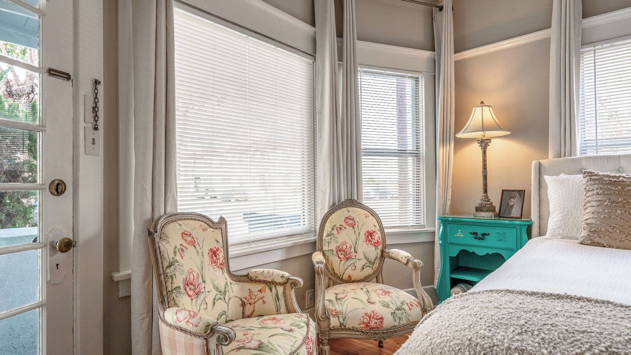 Photo of Bedroom in Alamitos Beach