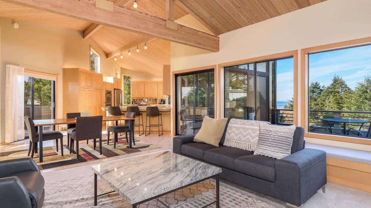 Photo of Livingroom in Sea Ranch