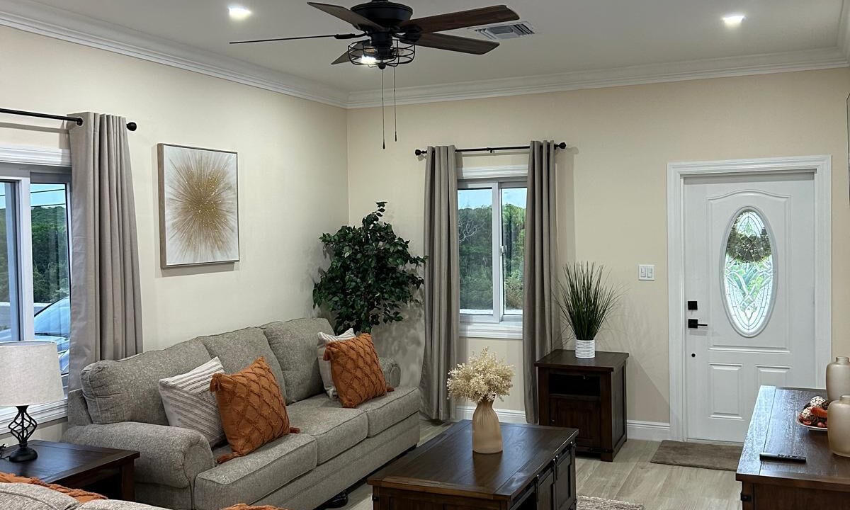 Photo of Livingroom in Farmer's Hill