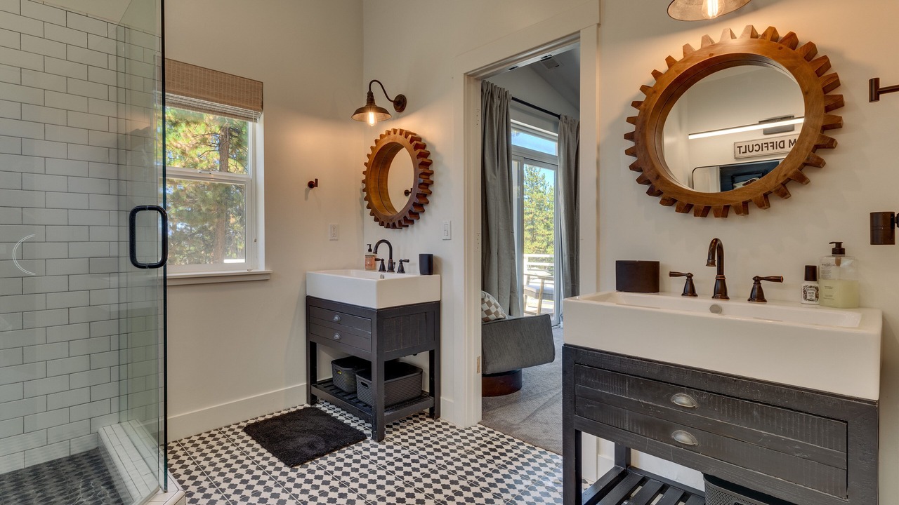Photo of Bathroom in Lower Kingsbury