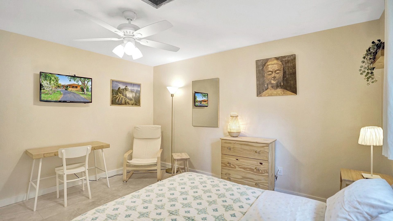 Photo of Bedroom in Imperial Point
