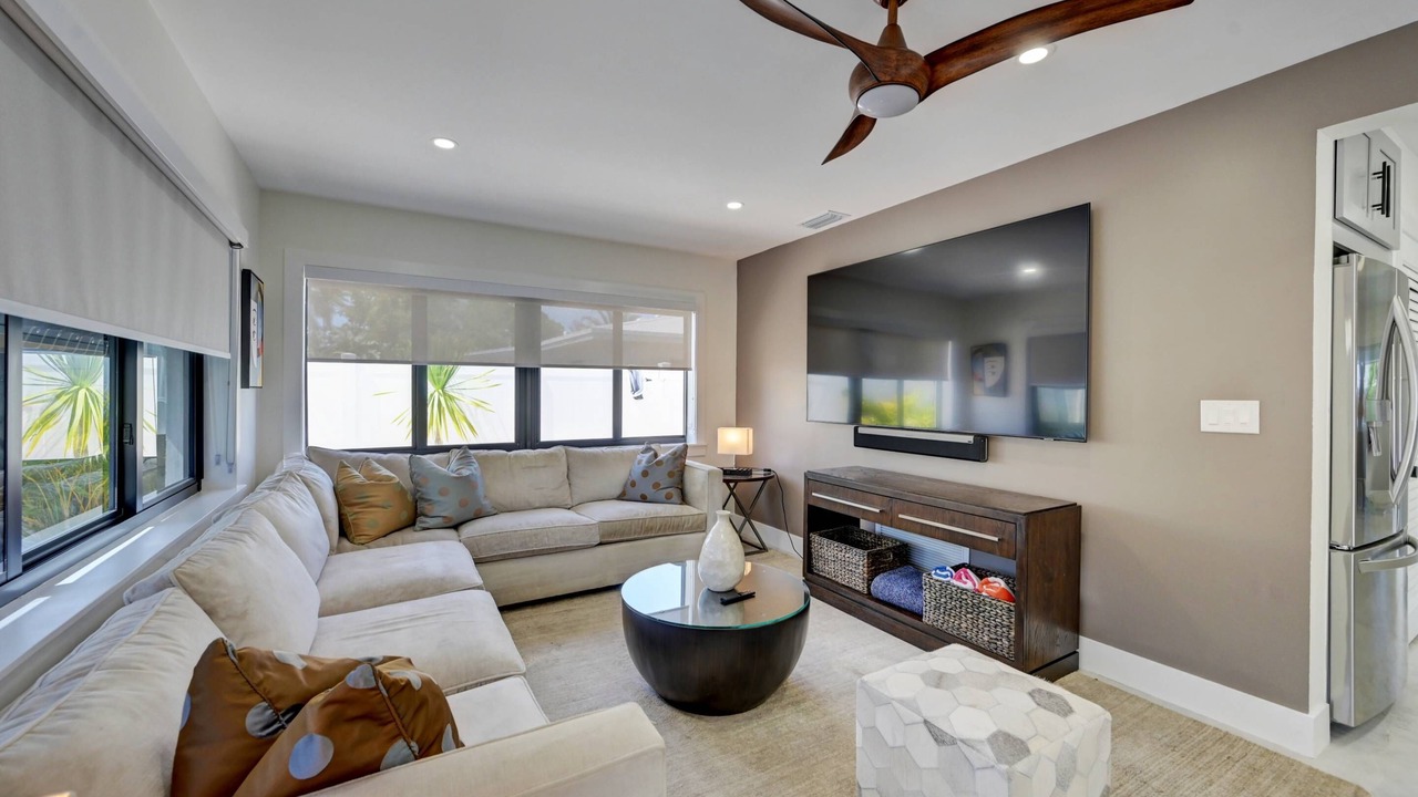 Photo of Livingroom in North Andrews Gardens