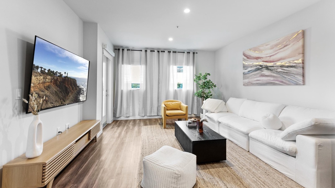 Photo of Livingroom in Melrose