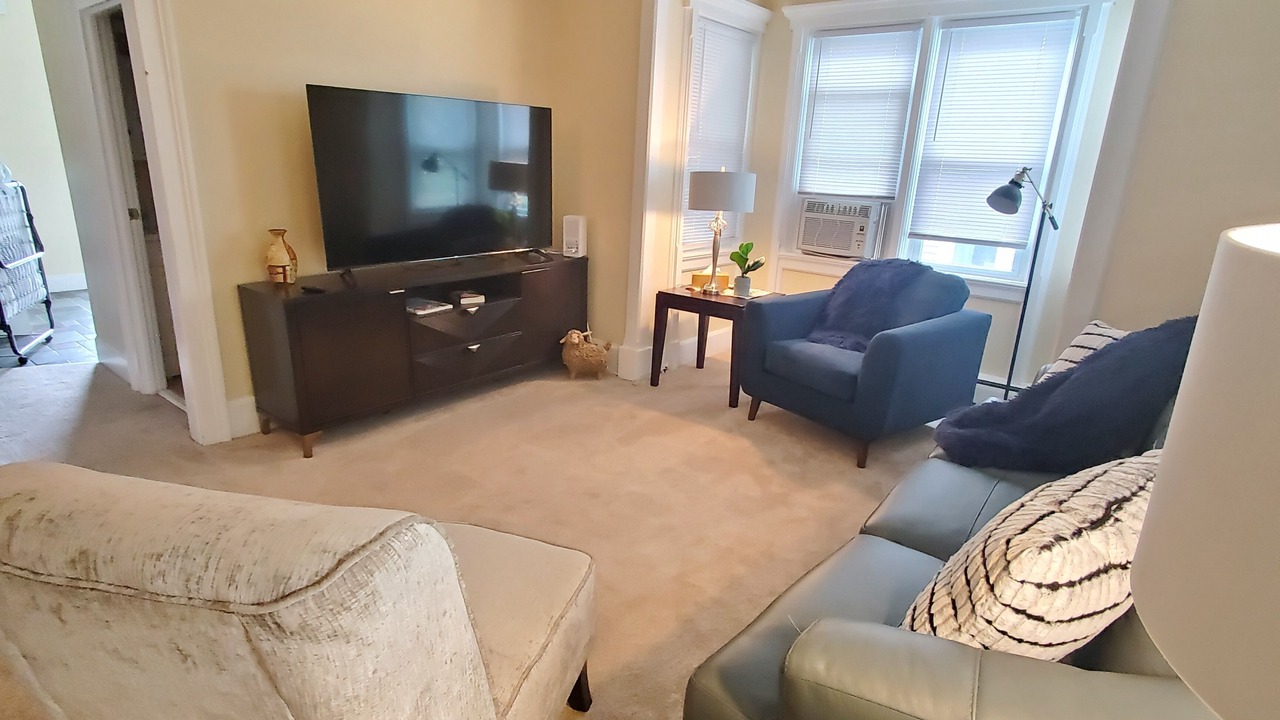 Photo of Livingroom in Auburn