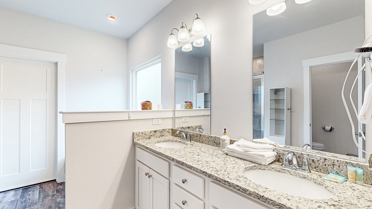 Photo of Bathroom in Gulf Breeze