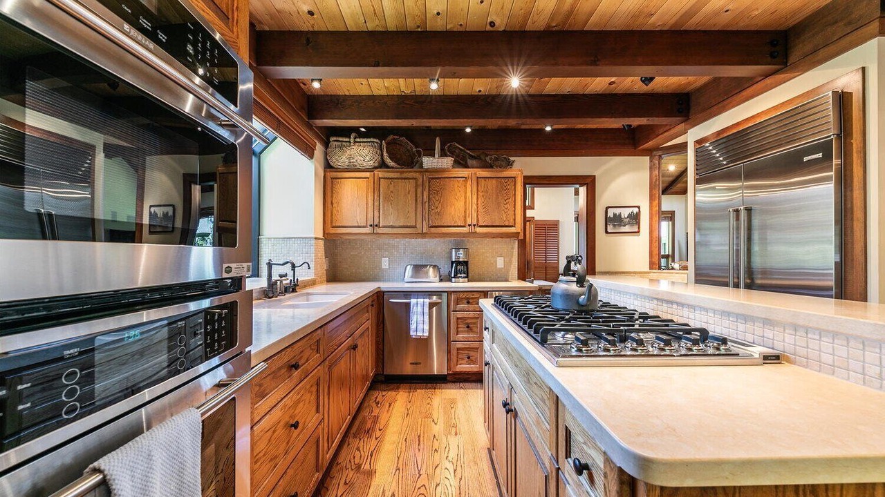 Photo of Kitchen in Chambers Lodge