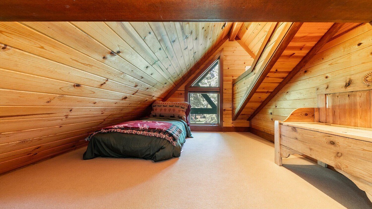 Photo of Bedroom in Chambers Lodge
