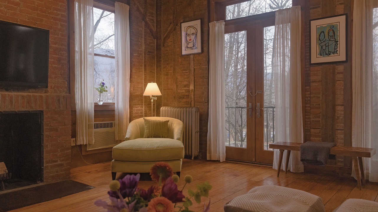 Photo of Livingroom in Beacon