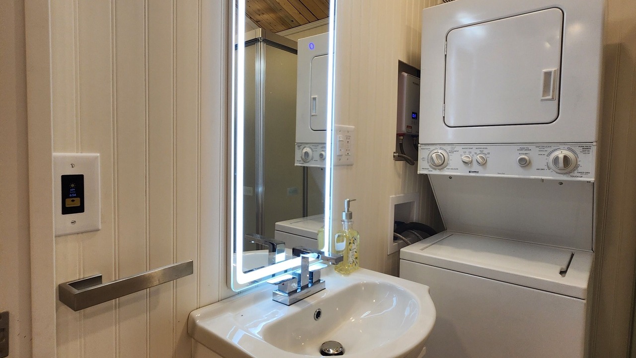 Photo of Bathroom in Woodland Hills