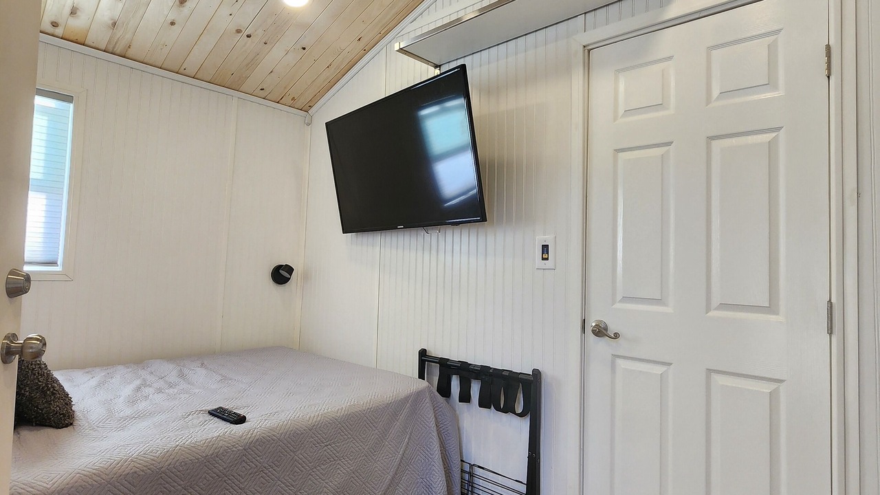 Photo of Bedroom in Woodland Hills