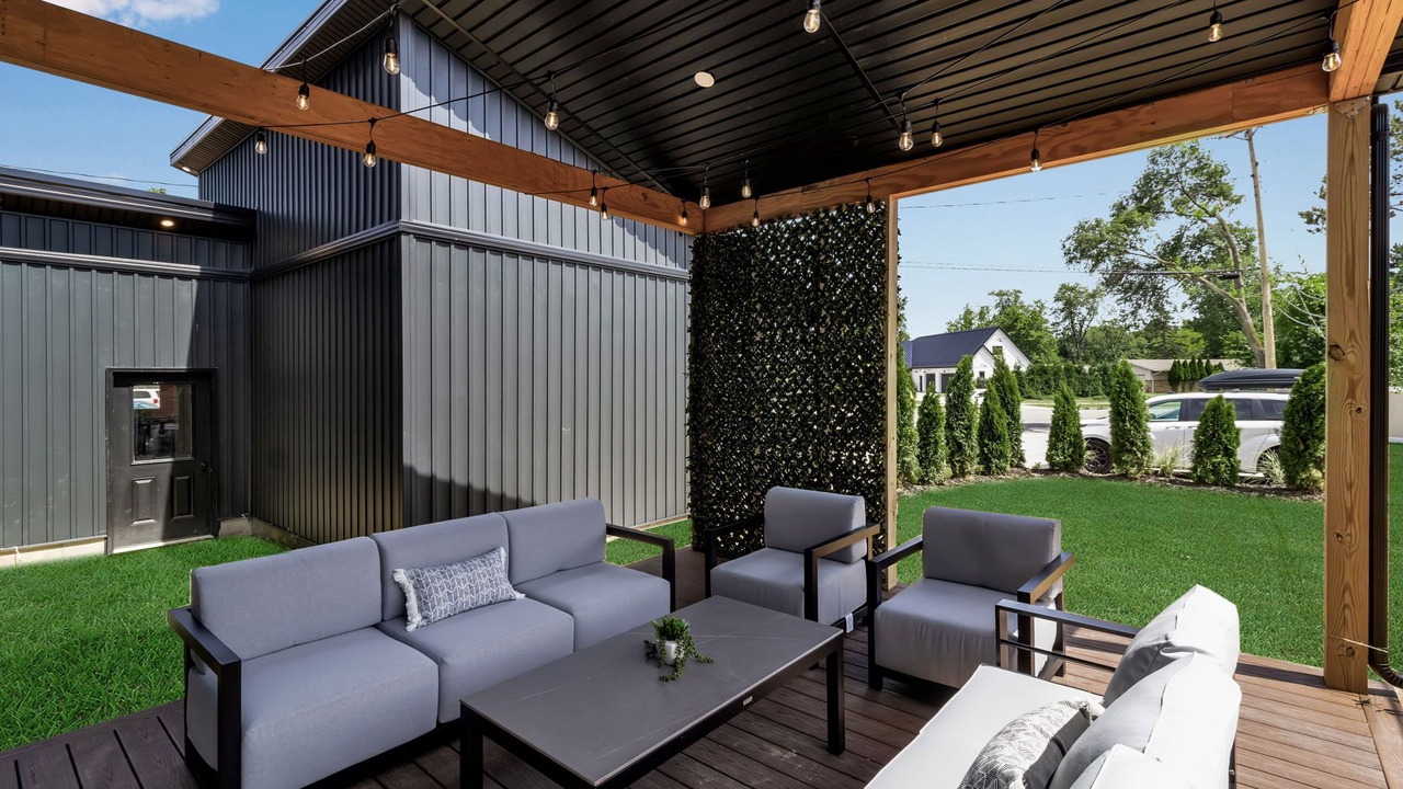 Photo of Patio Balcony in Williamsville