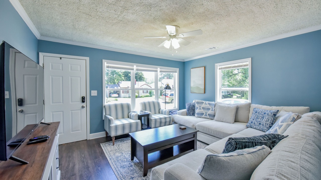 Photo of Livingroom in Tuscaloosa