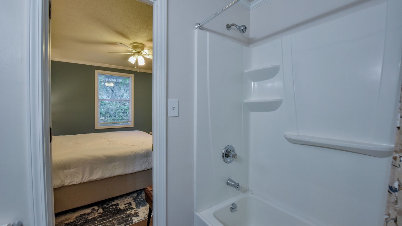 Photo of Bathroom in Tuscaloosa