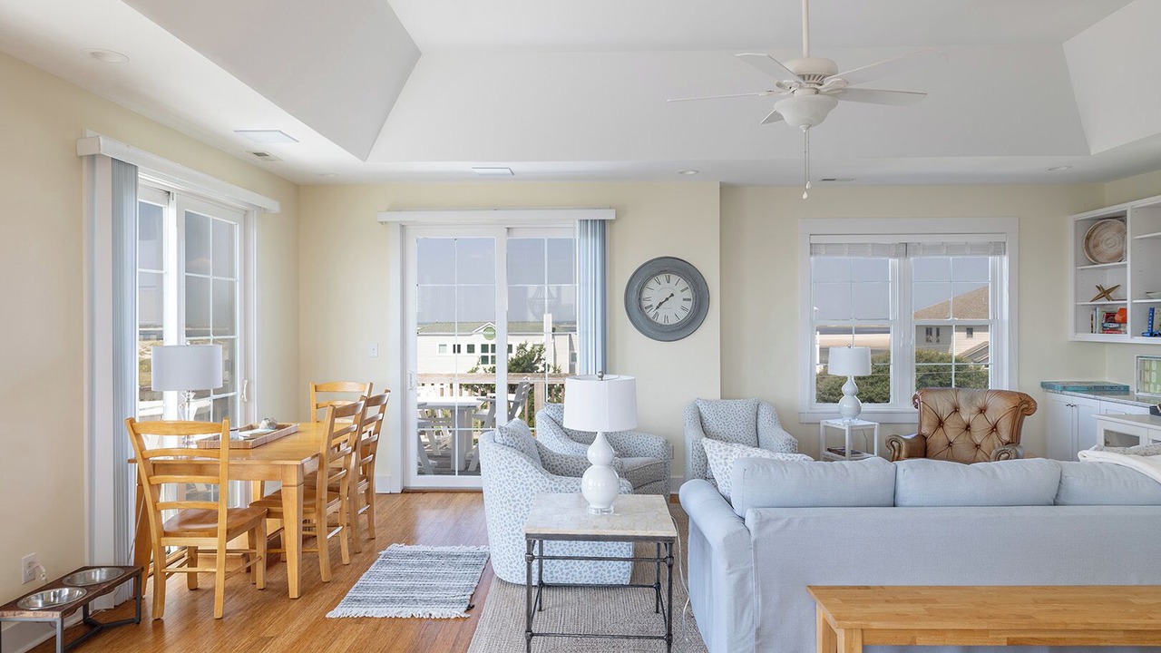 Photo of Livingroom in The Point