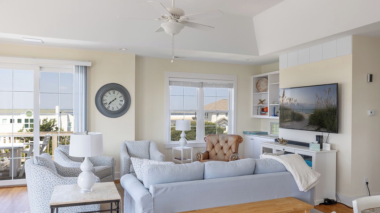 Photo of Livingroom in The Point