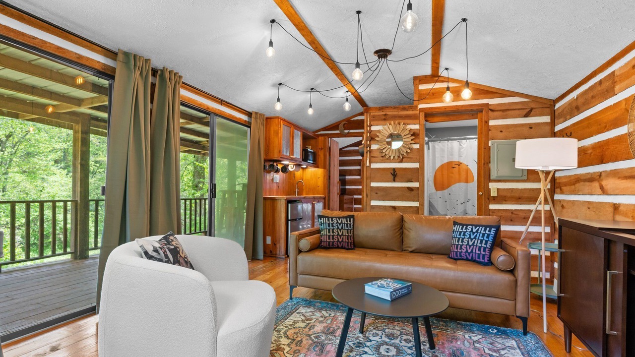 Photo of Livingroom in Hillsville
