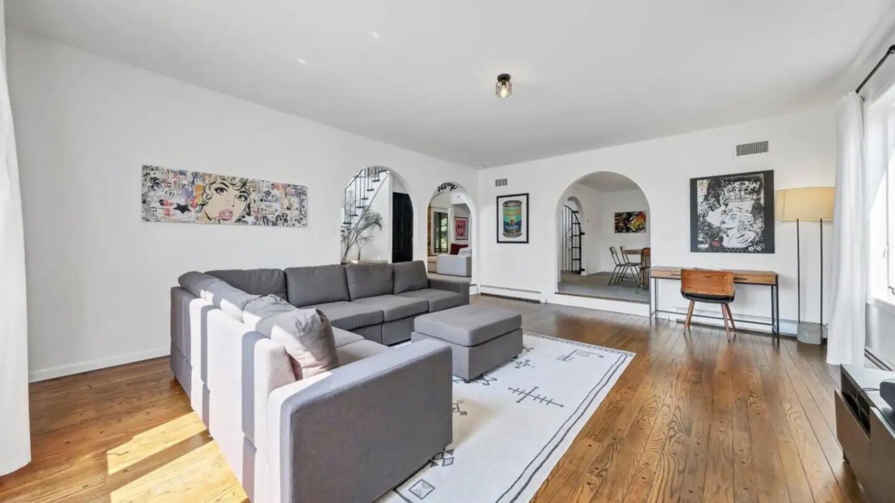 Photo of Livingroom in Monroe