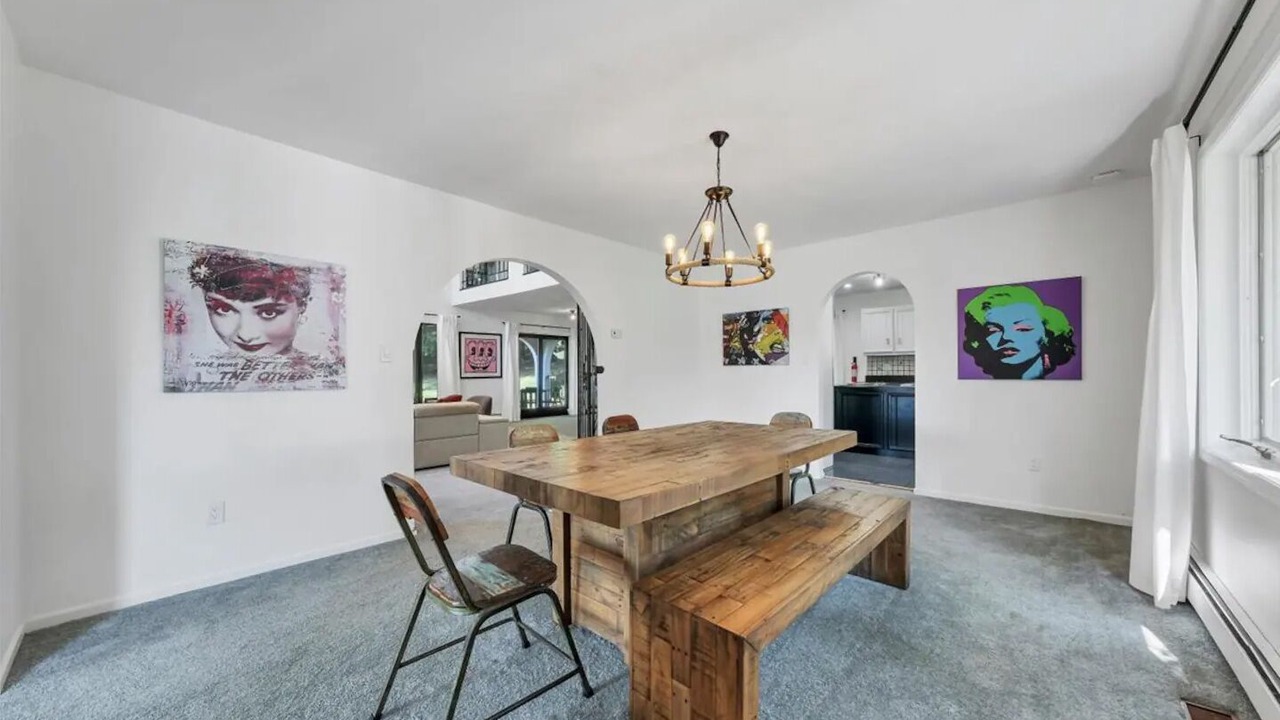 Photo of Livingroom in Monroe