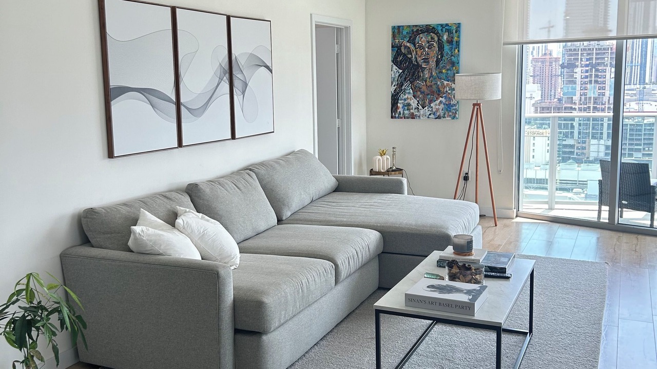Photo of Livingroom in Town Square