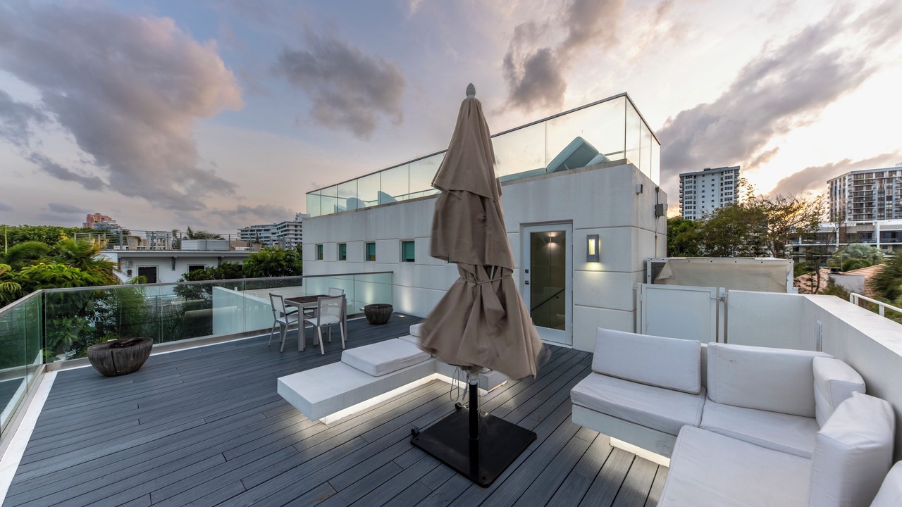 Photo of Patio Balcony in Galt Mile