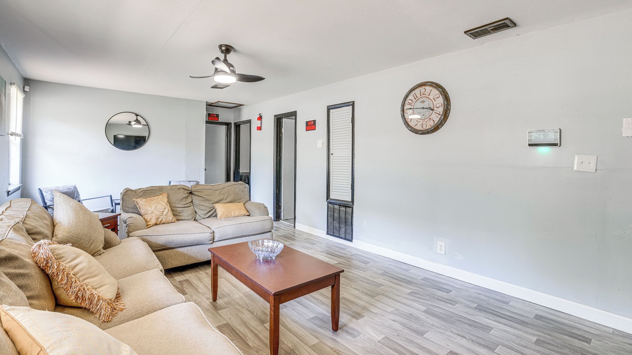 Photo of Livingroom in Brent