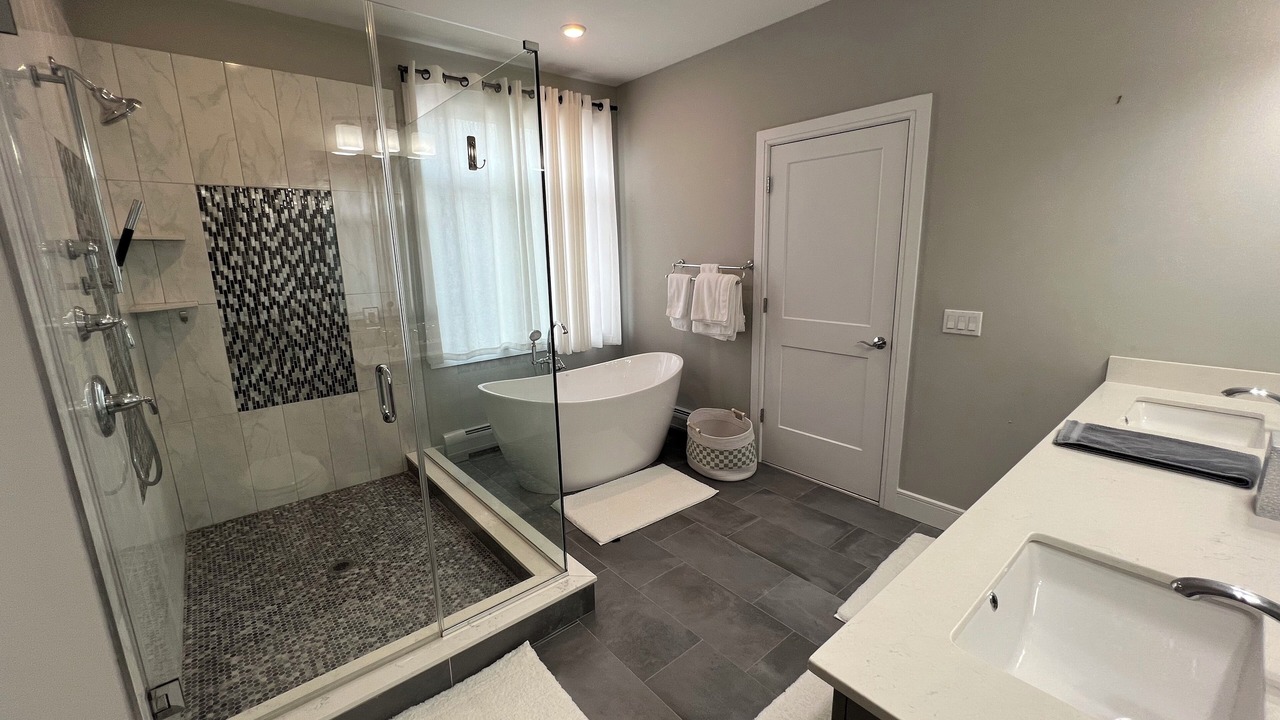 Photo of Bathroom in Palisades Park