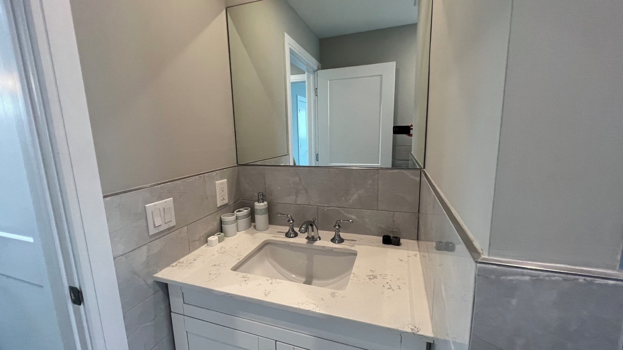 Photo of Bathroom in Palisades Park