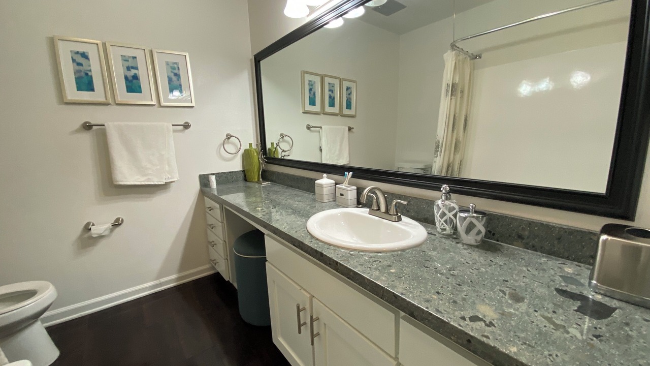 Photo of Bathroom in Wilshire